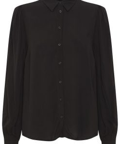 black long sleeved shirt