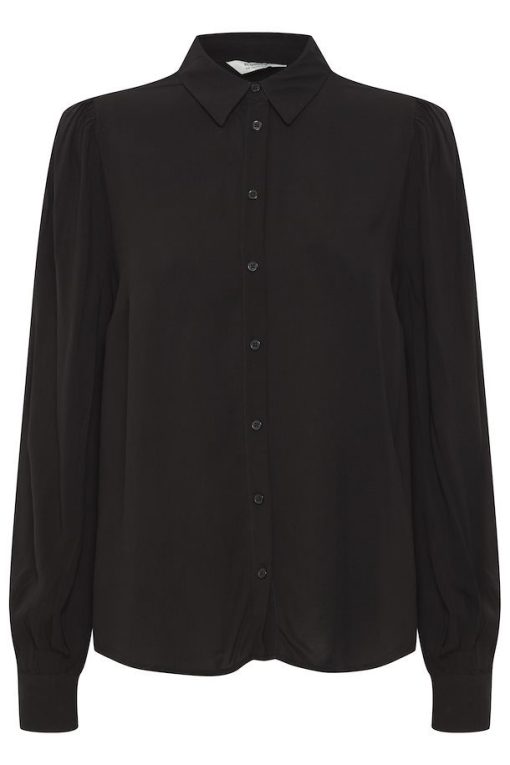 black long sleeved shirt