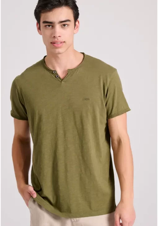 T shirt με λαιμό henley και raw cuts FBM009 004 04 Khaki